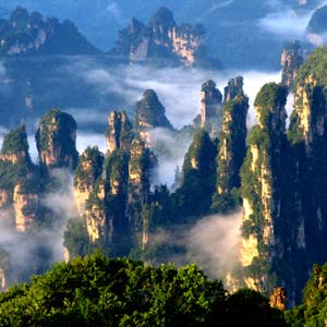 長(zhǎng)沙往返A(chǔ)5線：張家界、黃龍洞、猛洞河漂流、鳳凰古城五日游